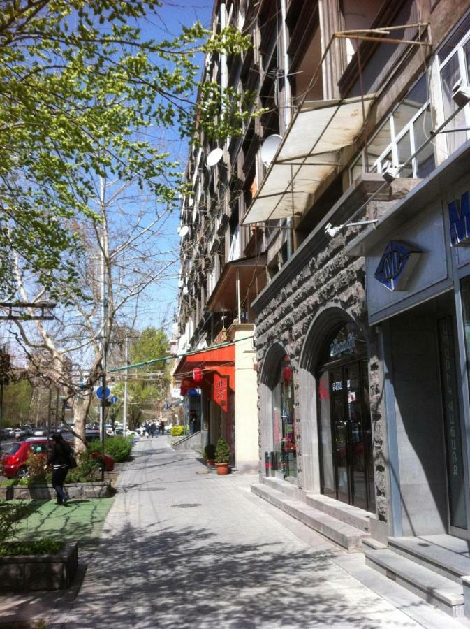 Stay Inn Apartments On 33 Sayat-Nova Avenue Erevan Esterno foto